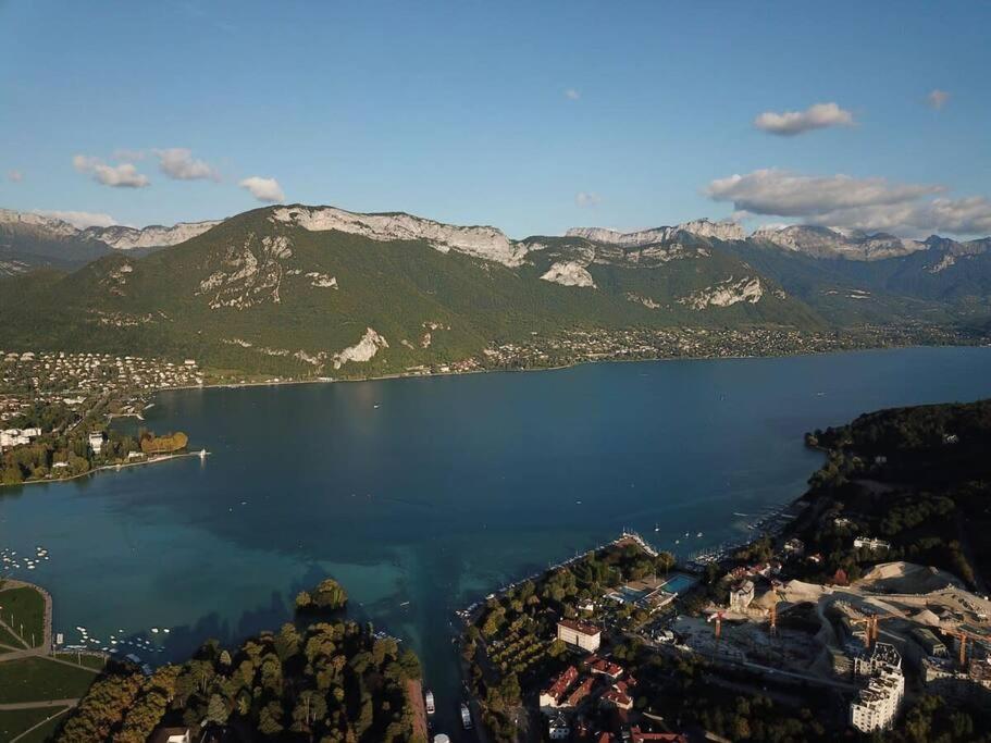 Toit-Terrasse Traversant Plein Centre 100M Du Lac Annecy Exterior foto