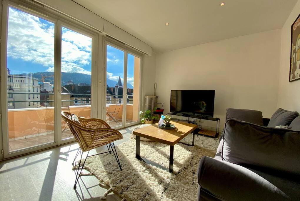Toit-Terrasse Traversant Plein Centre 100M Du Lac Annecy Exterior foto